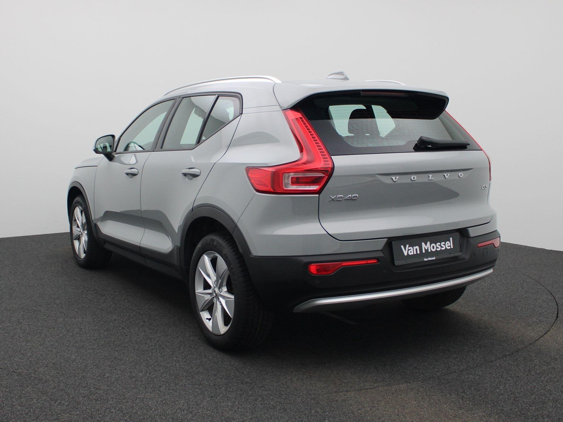 Volvo XC40 B3 Core DCT (automatique), Autos, Volvo, Argent ou Gris, Entreprise, 5 places, 1600 kg