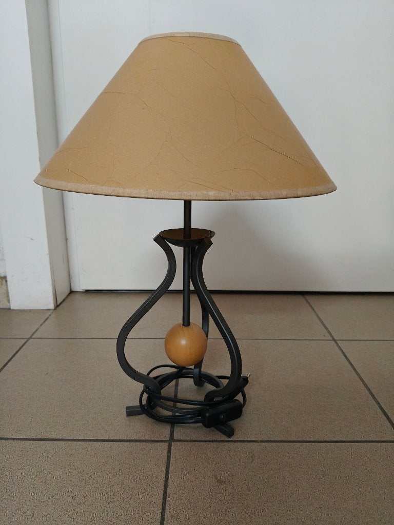 Lamp, Autres culots, Avec prise, Comme neuf, Enlèvement