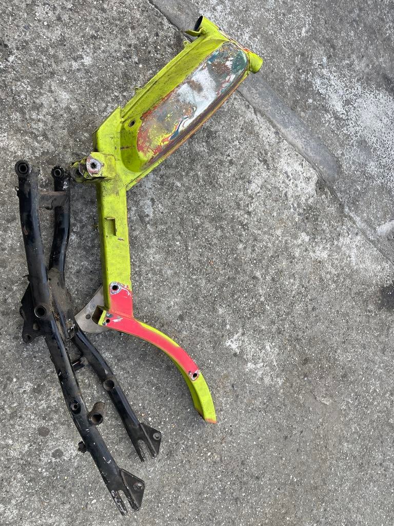 Peugeot 103 SP frame + set onderdelen, Ophalen of Verzenden, Gebruikt, Overige typen