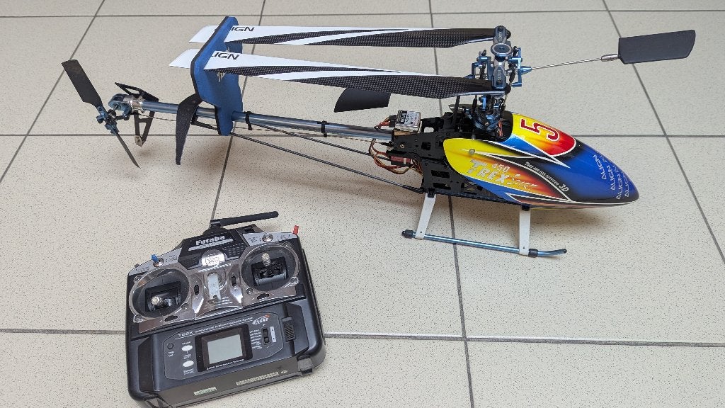 Helikopter t rex 450 sport als nieuw, Hobby & Loisirs créatifs, Enlèvement, Comme neuf, Hélicoptère, RTF (Ready to Fly)