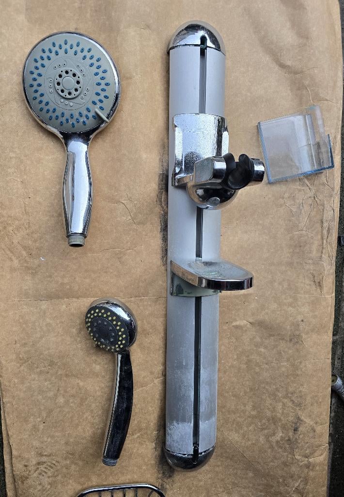 laatste stuks badkamer spullen - voor douche enz, Huis en Inrichting, Ophalen