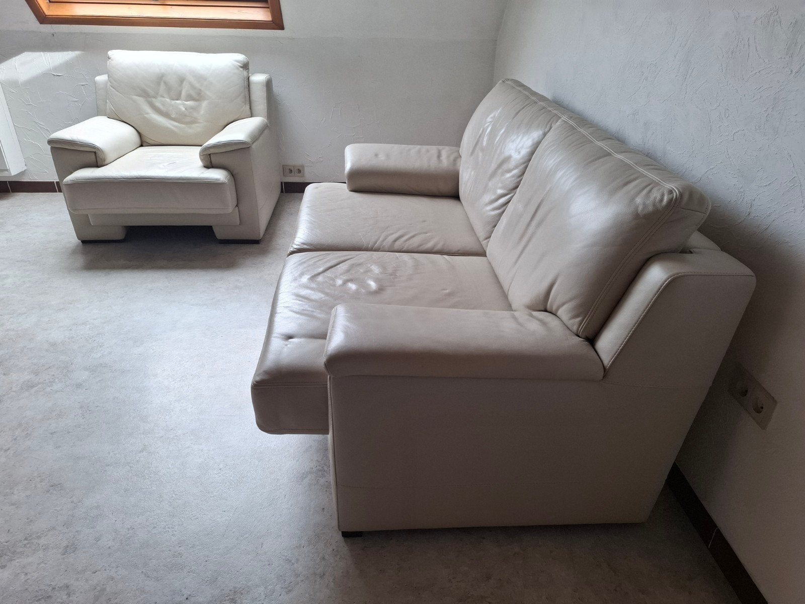 2 beige leren zetels, Huis en Inrichting, Ophalen