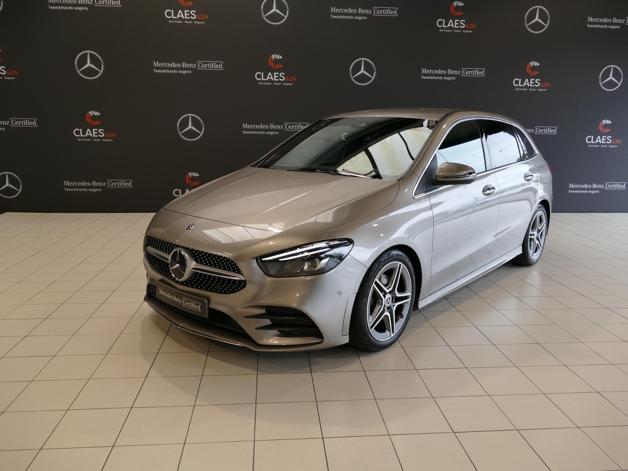Mercedes-Benz B-Klasse B 200 d AMG Line dos 9071, Auto's, Gebruikt, 4 cilinders, Bedrijf, 1600 kg