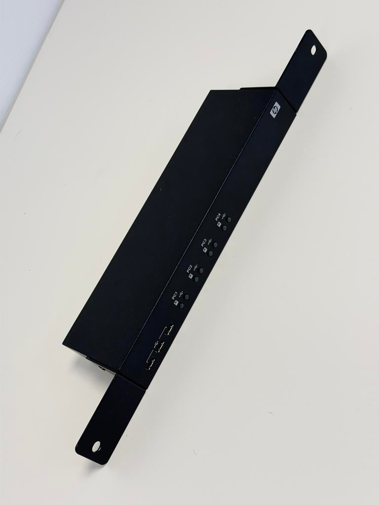 Commutateur de console KVM HP 1 x 4 USB PS2 en rack, 4 ports, Enlèvement ou Envoi, Comme neuf