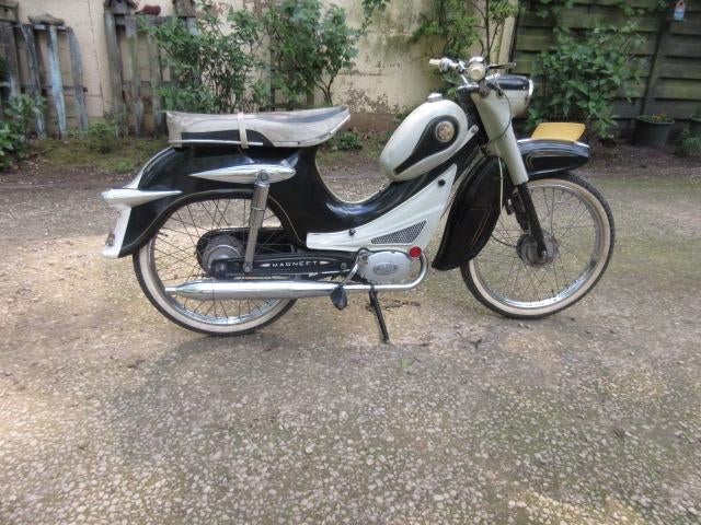 Magneet scooteret 1962, Fietsen en Brommers, 49 cc, Klasse B (45 km/u), 2 versnellingen, Ophalen