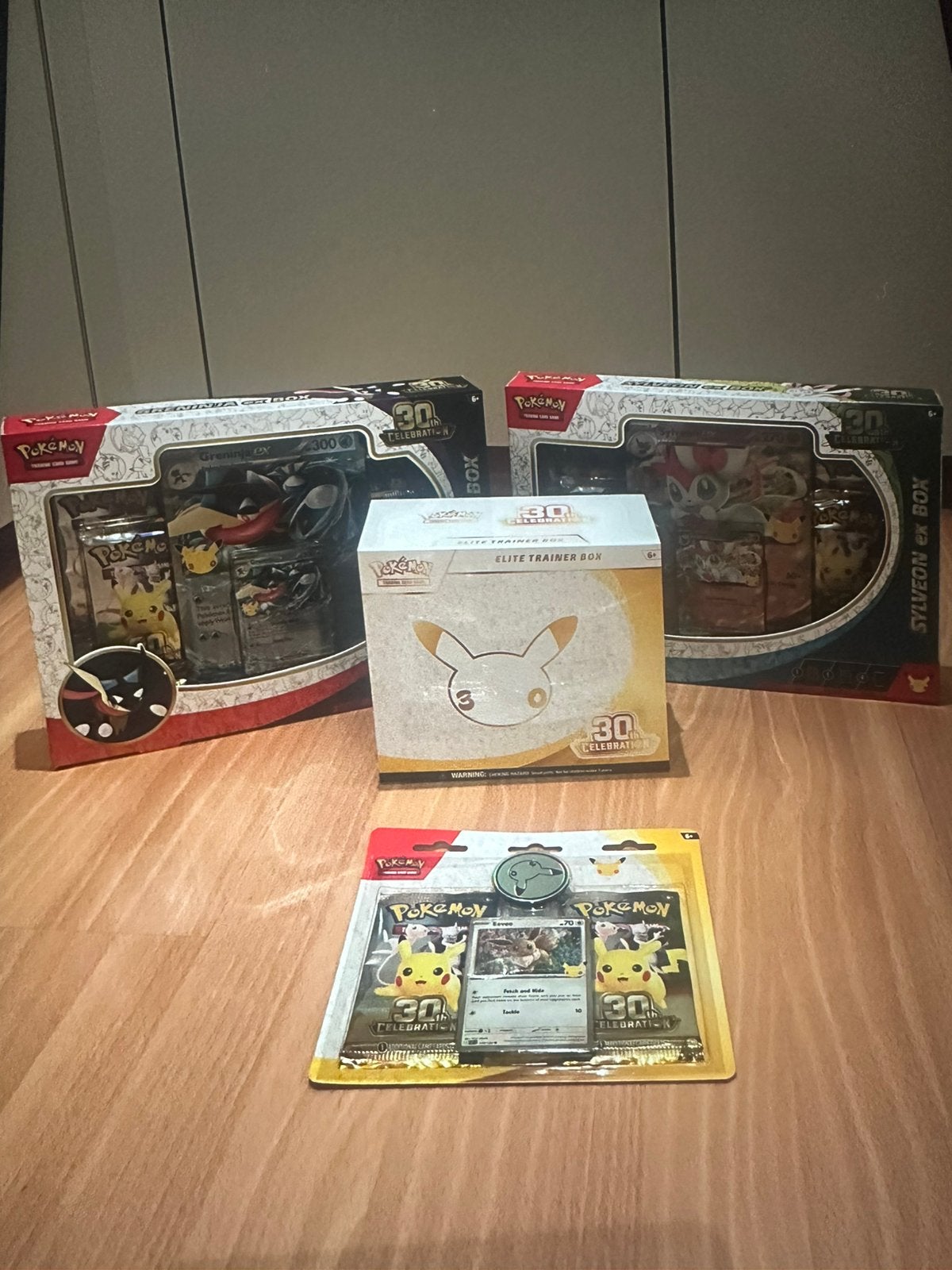 30th verjaardag pokemon 4x, Hobby & Loisirs créatifs, Enlèvement ou Envoi, Neuf