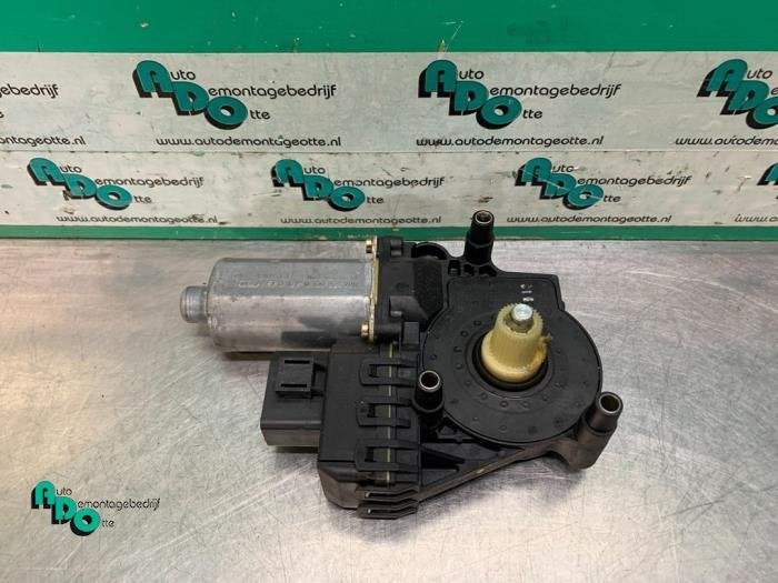 Raammotor Portier van een Audi A4 (A4 99-), Gebruikt, -, -, -