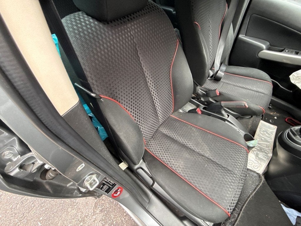 SIEGE AVANT DROIT ( PASSAGER ) Mazda 2 (DE), Hitdorfer Straße 73
51371  Leverkusen, DE, Mazda, Utilisé, Info@mazda.de
