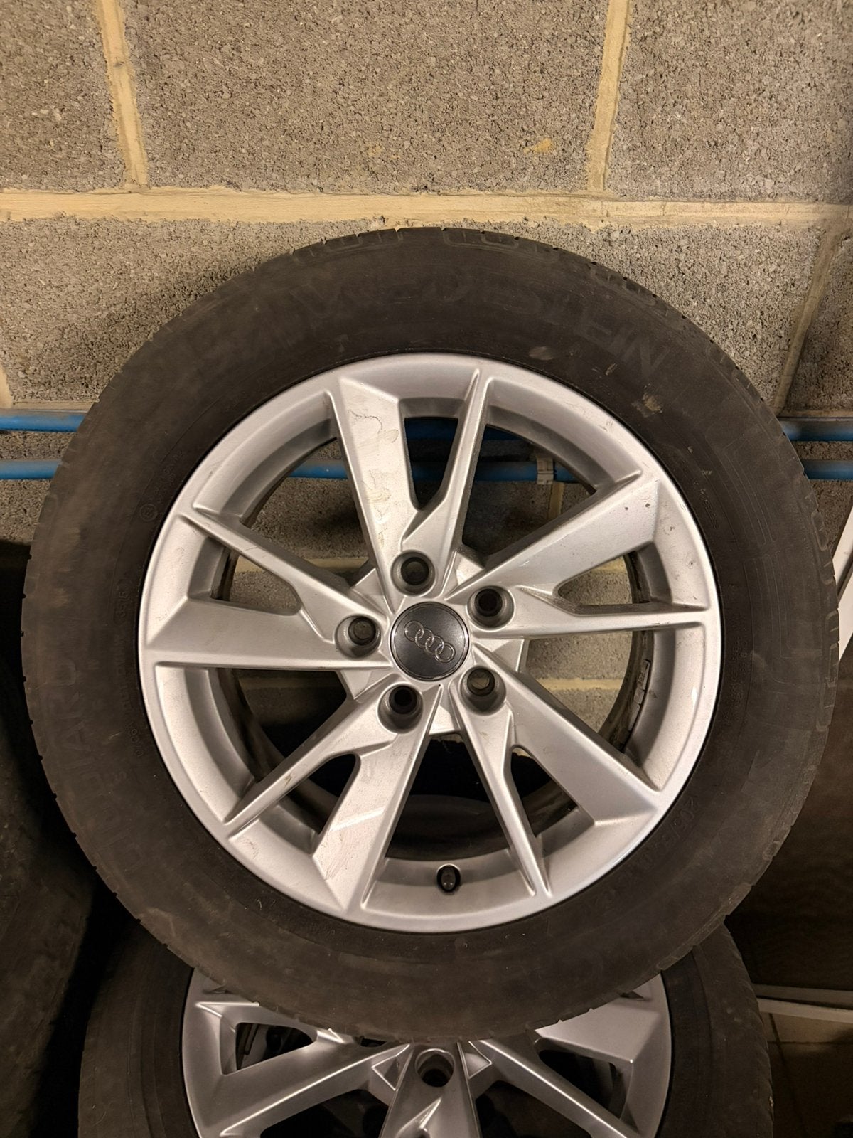 Jantes Audi New model//205/60/16 Etat neuf, Neuf, Pneus et Jantes, Enlèvement ou Envoi, 16 pouces