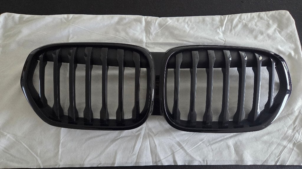BMW X1 F48 LCI Shadowline Grill Origineel, Auto-onderdelen, Overige Auto-onderdelen, Ophalen, Gebruikt, BMW