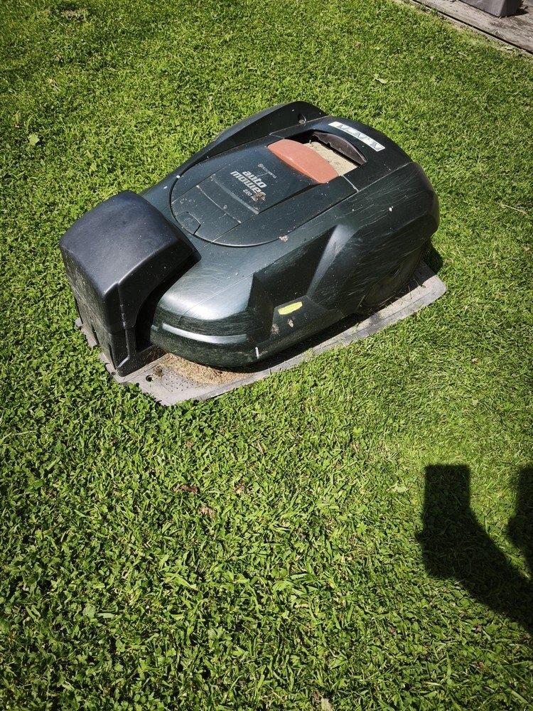 robot husqvarna AC220, Enlèvement, Utilisé, 20 à 25 cm, Husqvarna