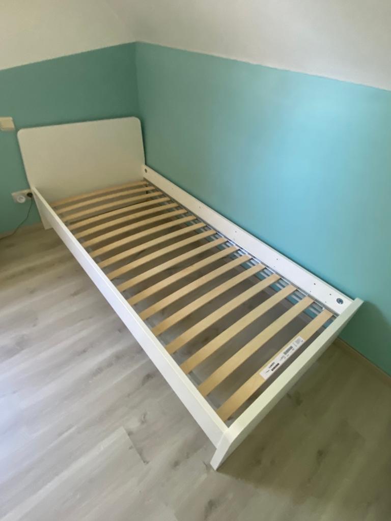 Lit Ikéa avec sommier, Enfants & Bébés, Enlèvement, Comme neuf