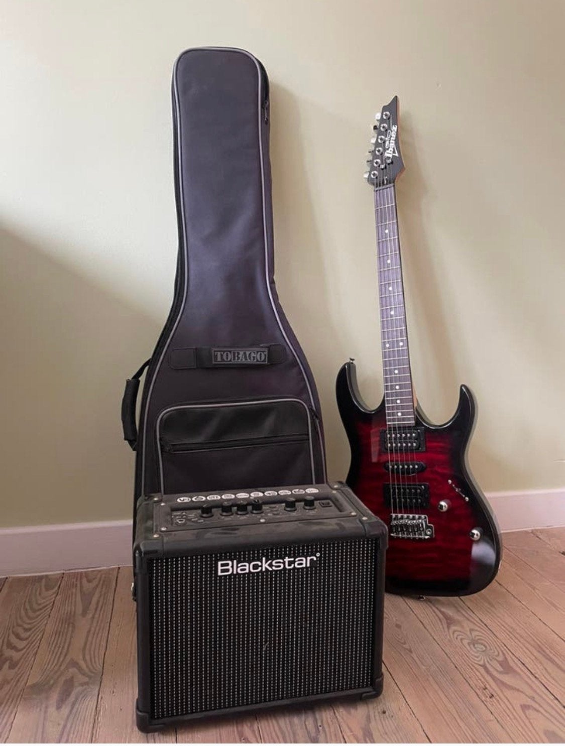 Ibanez elektrische gitaar, Blackstar oefenversterker, gigbag, Musique & Instruments, Instruments à corde | Guitares | Électriques
