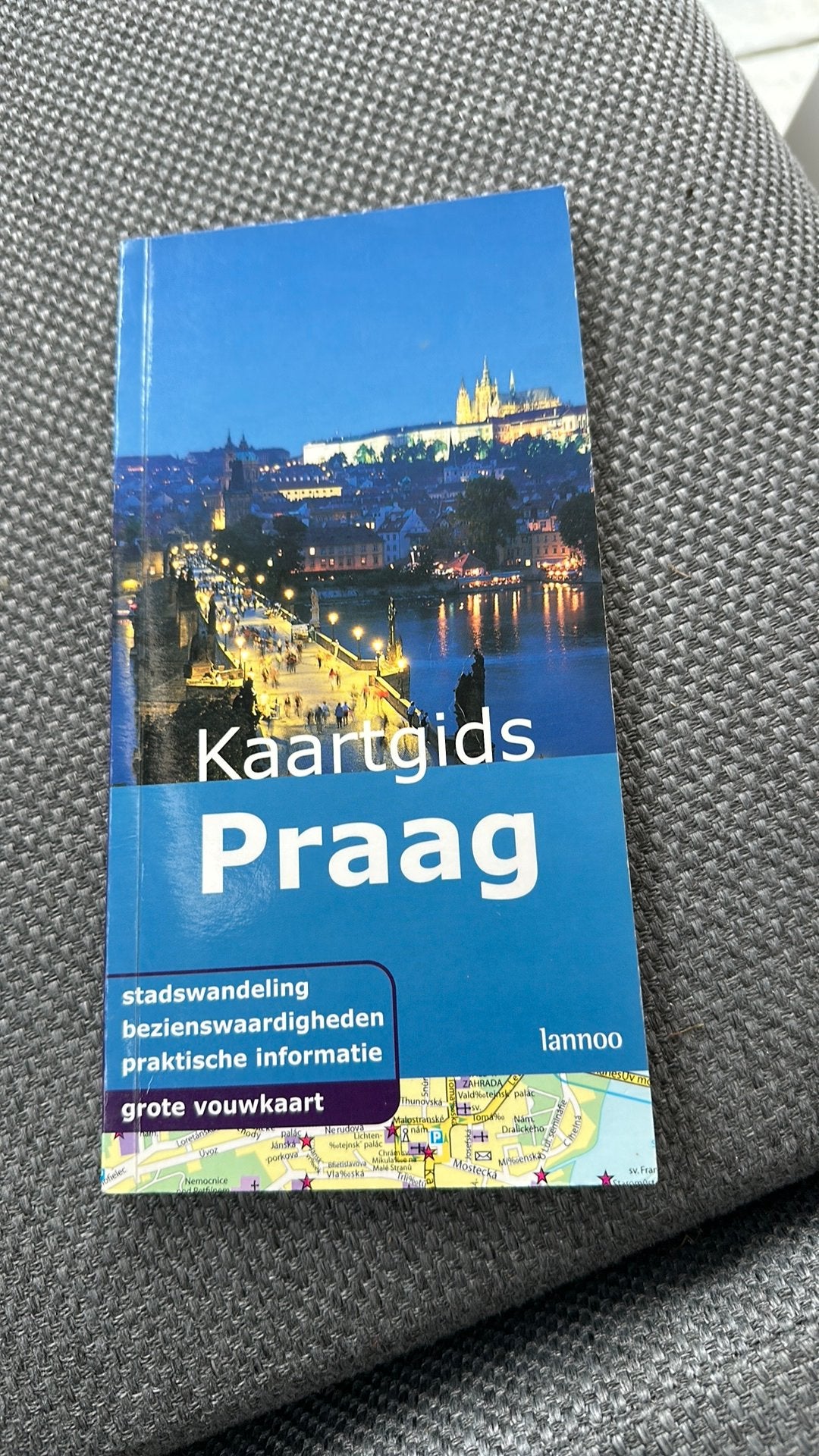Praag kaartgids + stadsplan + metroplan, Boeken, Ophalen, Zo goed als nieuw
