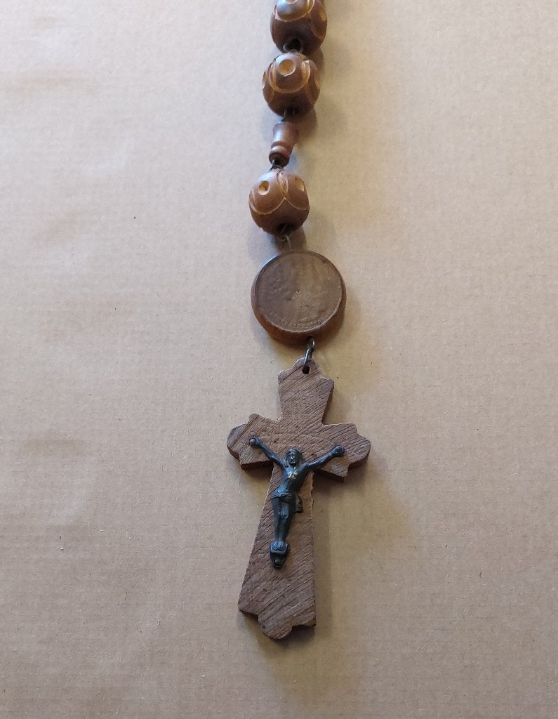Chapelet de mur ou rosaire, Enlèvement