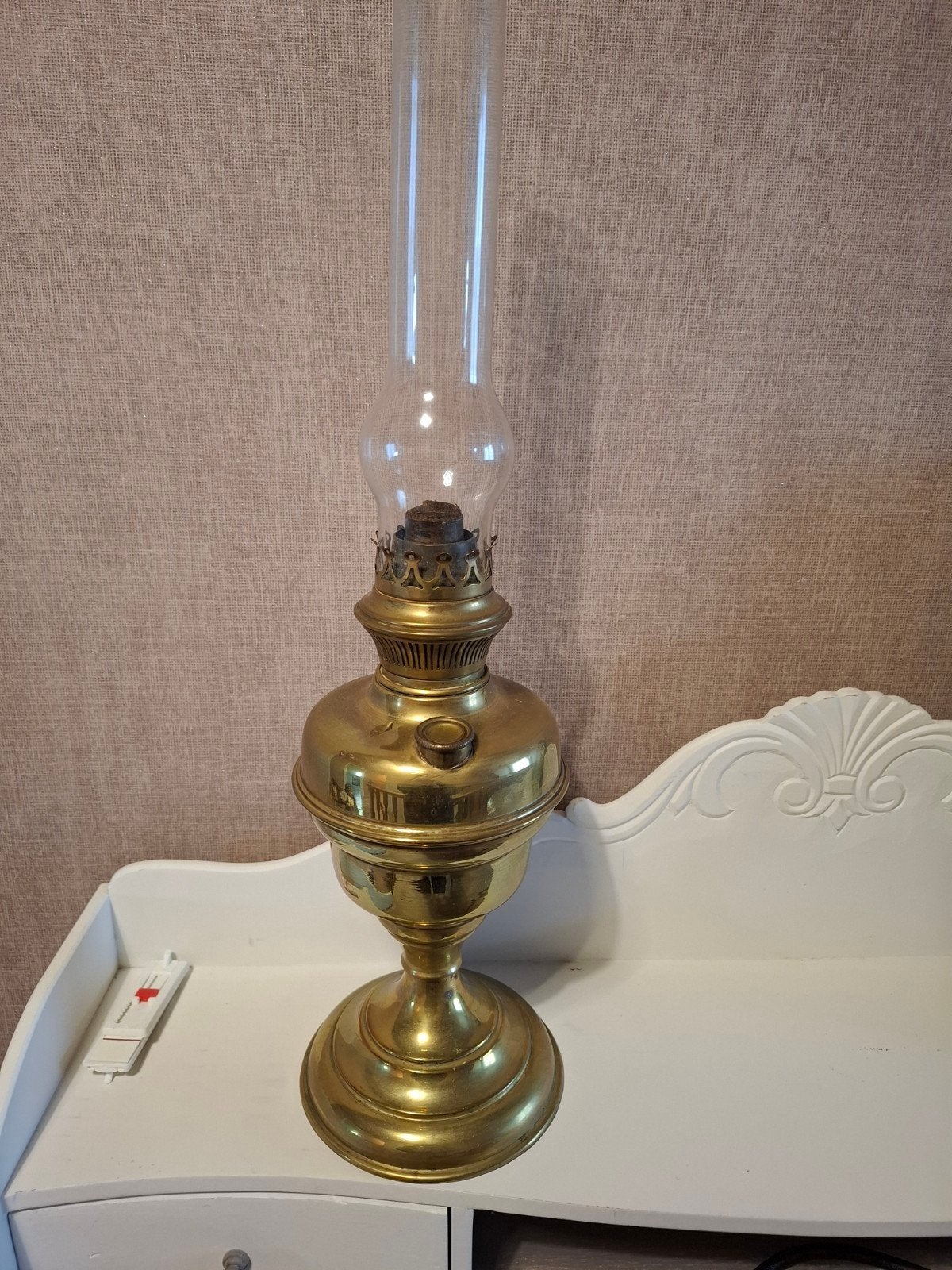 Lampe en cuivre, Enlèvement