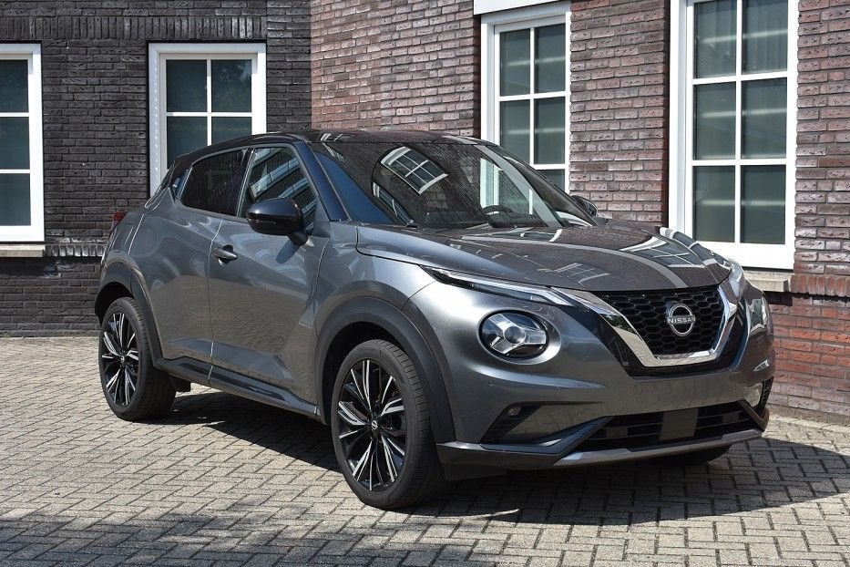 Nissan Juke 1.0 DIG-T Automaat N-Design Enigma Black Wij zij, Auto's, Nissan, Automaat, Bedrijf, SUV of Terreinwagen, Zilver of Grijs