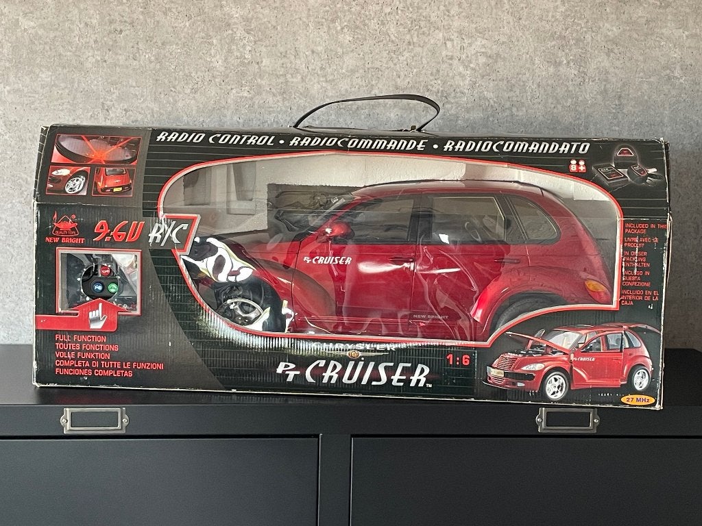 Pt Cruiser radiocommandé 1/6 - New Bright - Neuf, Enlèvement, Neuf, Voitures