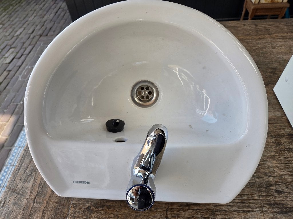 Geberit wastafel met kraan, Bricolage & Construction, Sanitaire, Enlèvement, Neuf, Robinet