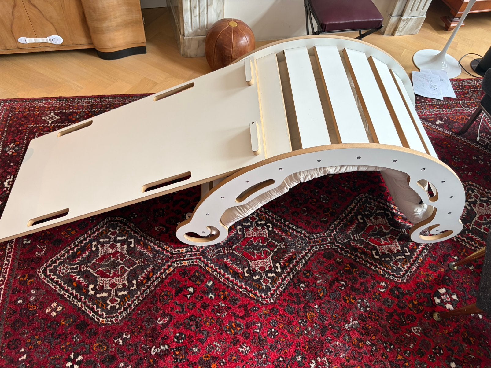 Arche d'escalade Montessori avec coussin / planche à bascule, Enfants & Bébés, Enlèvement