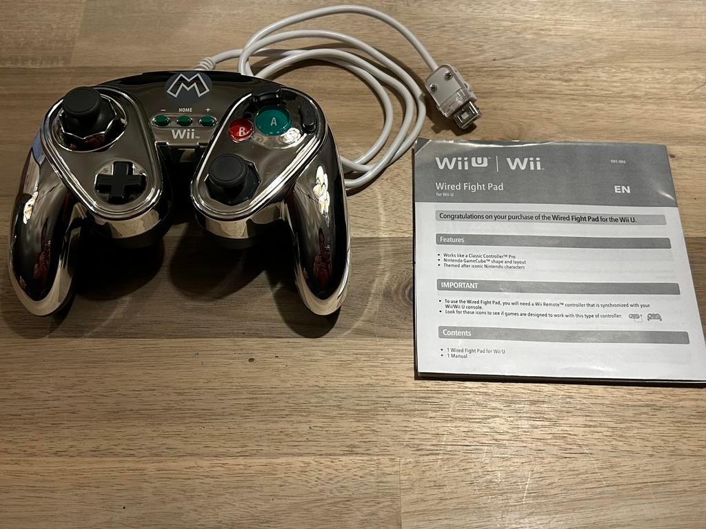 PDP Wired Fight Pad - Metal Mario Edition voor Wii & Wii U, Ophalen of Verzenden, Gebruikt, Met 1 controller
