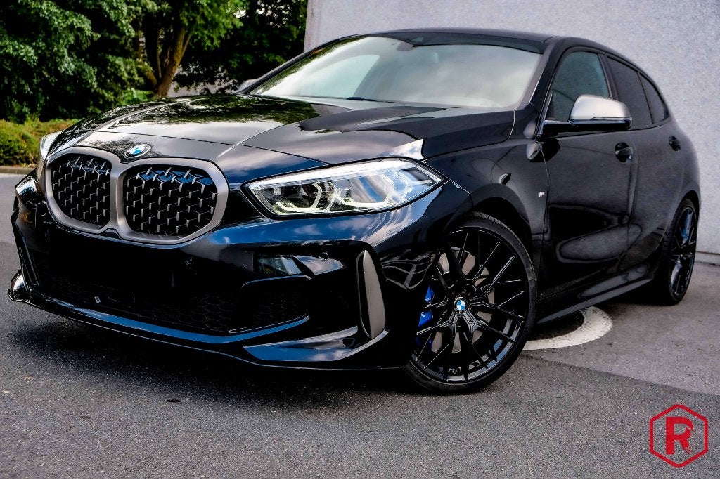 BMW M135i Harman Kardon ACC Head-up Historiek, Auto's, BMW, Automaat, 1 Reeks, 4 cilinders, Zwart