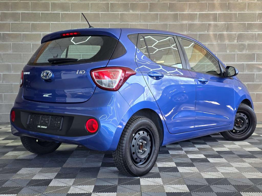 Hyundai i10 1.0 ESSENCE 67CV - 1ER MAIN - 5 PORTES -CITA, Auto's, Voorwielaandrijving, Stof, Gebruikt, Blauw