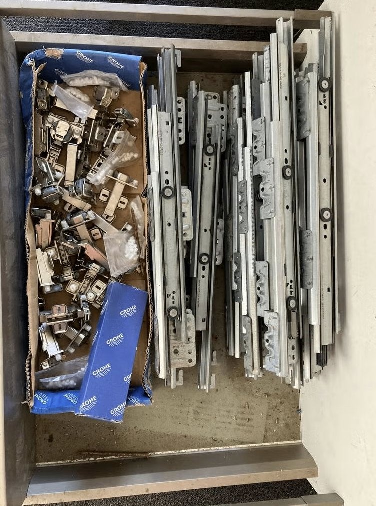 18x Ladegeleider 60 & 40kg softclose van het merk Hettich., Doe-het-zelf en Bouw, Ophalen, Zo goed als nieuw, 250 mm of meer, Overige typen