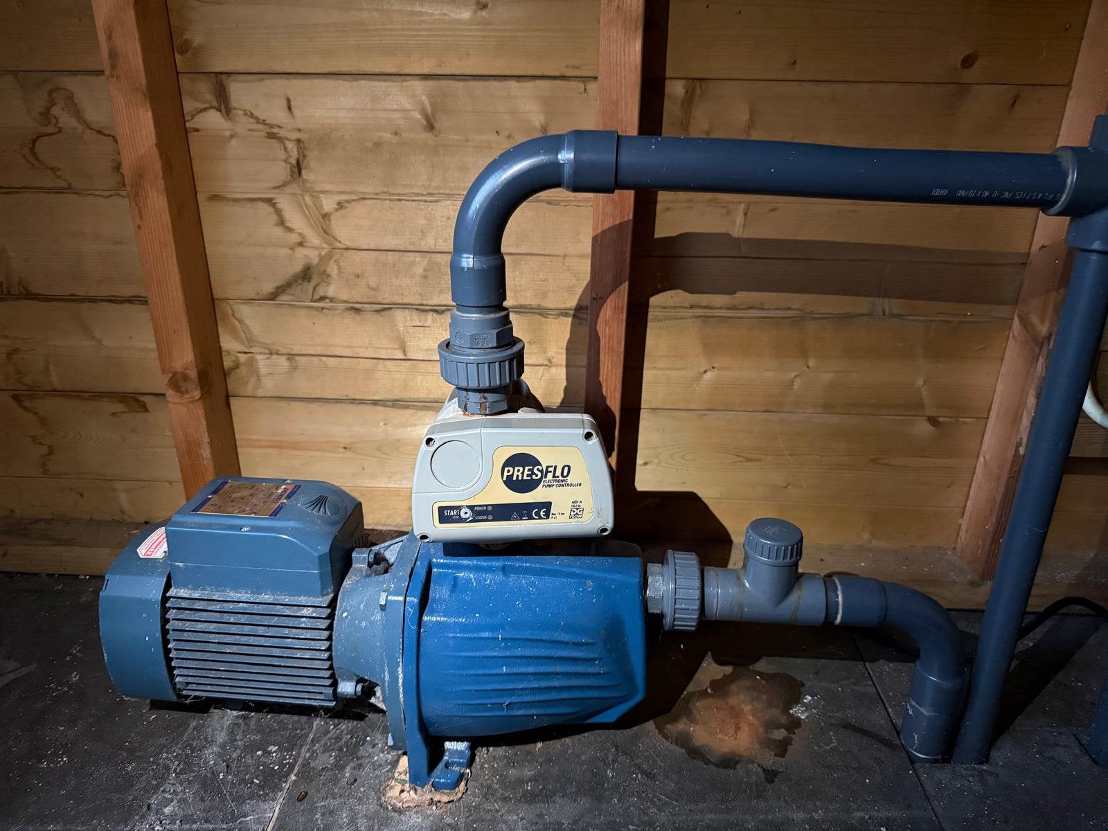 Pedrollo waterpomp met presflo, Ophalen, Zo goed als nieuw