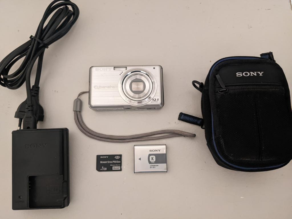 Heel Mooie Sony DSC-S980 Digitale Camera in Nieuwe Staat!!!, Audio, Tv en Foto, Fotocamera's Digitaal, 12 Megapixel, Compact, Ophalen of Verzenden