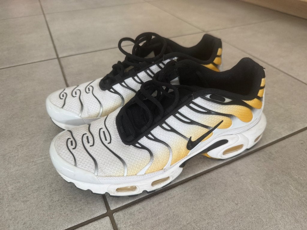 Nike air Max plus maat 53, Vêtements | Hommes, Chaussures, Nike air max, Autres couleurs, Comme neuf, Enlèvement
