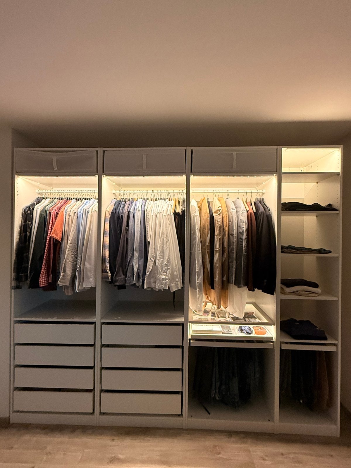 IKEA PAX kast 275x58x236 cm met verlichting en inrichting, Ophalen, Met lade(s), Gebruikt, 200 cm of meer