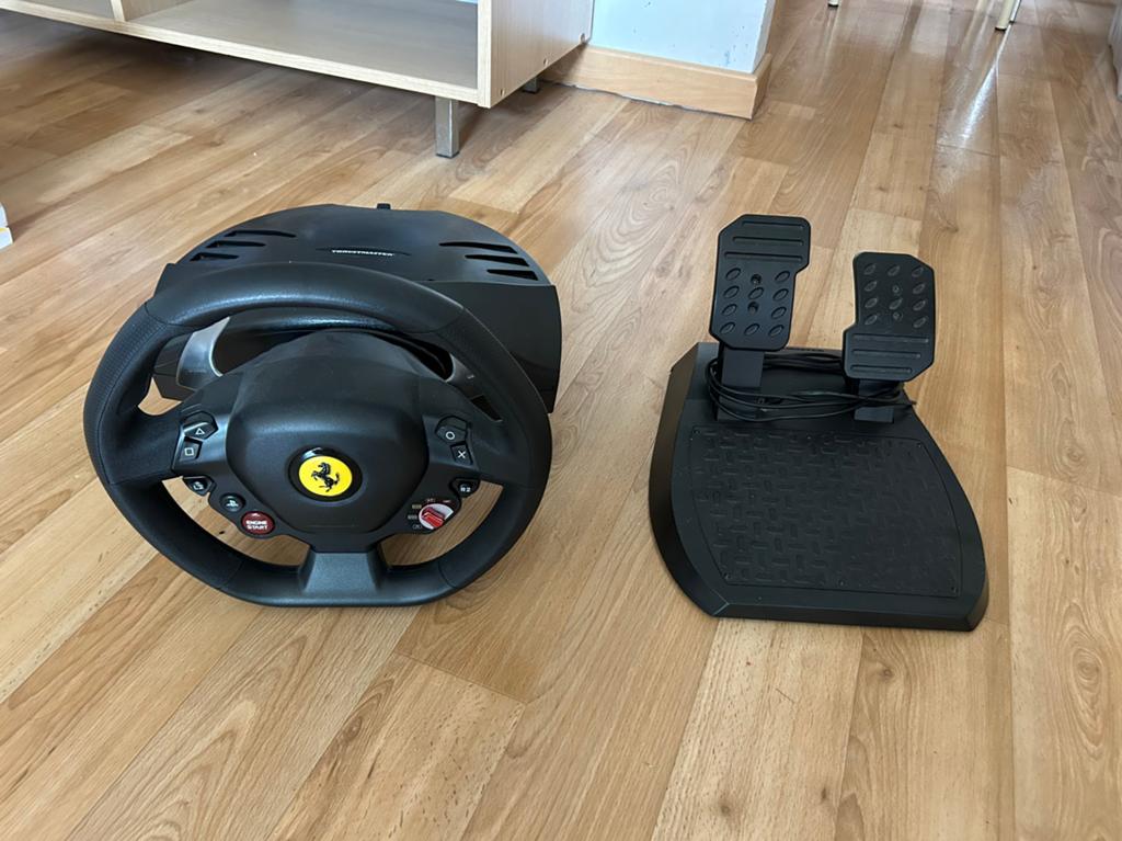 Stuur en Pedalen van Trustmaster, Ophalen of Verzenden, Zo goed als nieuw