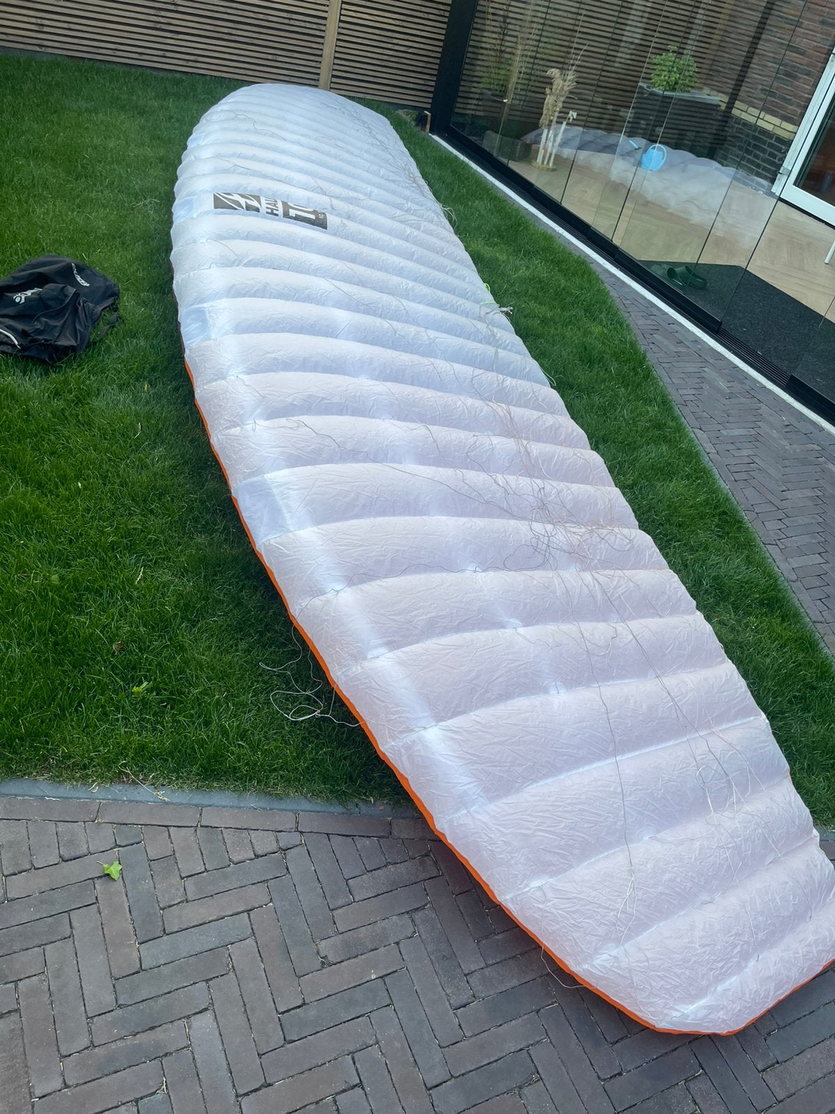 F-one Halo 10m kite (2020), Watersport en Boten, Kitesurfen, 10 m², Geen board, Ophalen of Verzenden, Zo goed als nieuw
