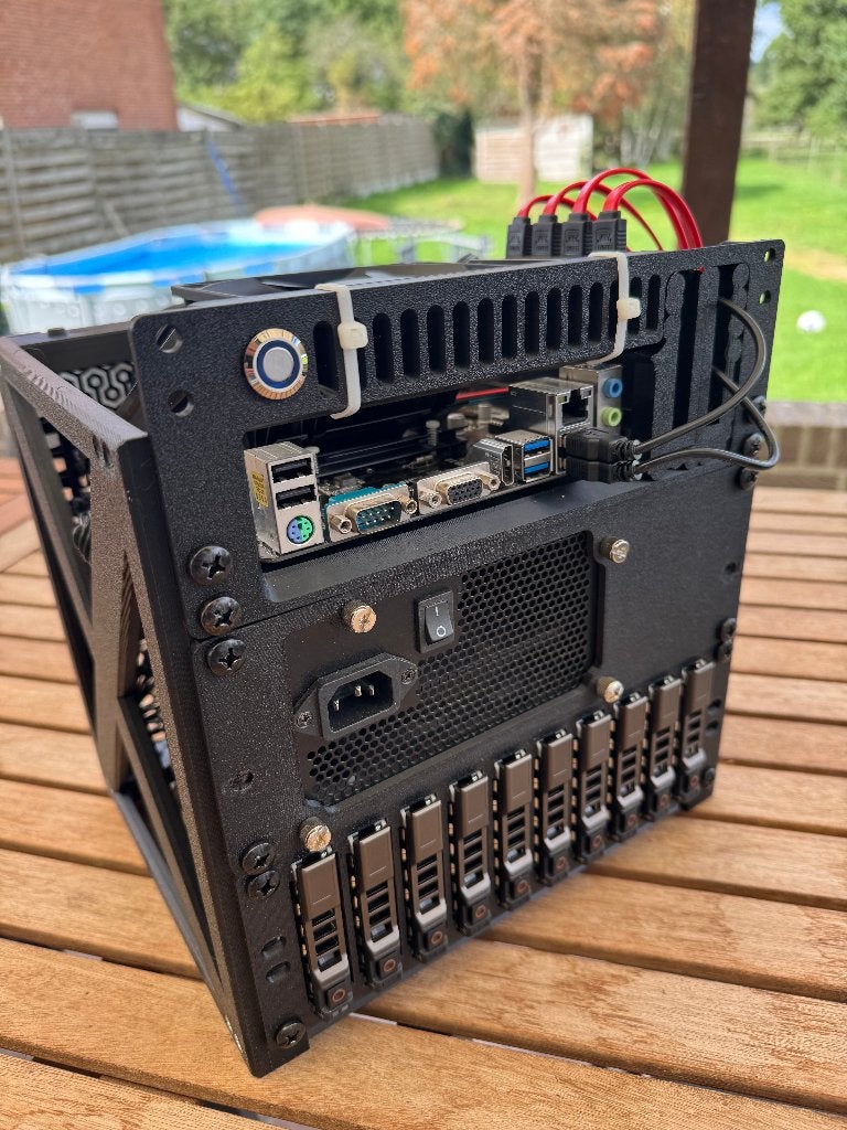 NAS personnalisé imprimé en 3D AMD A4-5000 16Go  RAM TrueNAS, Informatique & Logiciels, Enlèvement ou Envoi, SSD, Serveur, Utilisé
