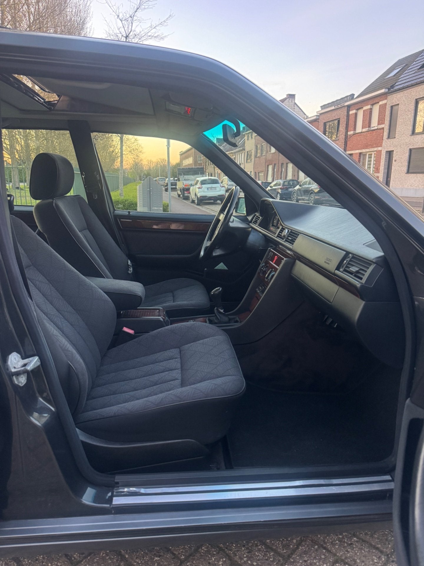 Mercedes E250 d | Oldtimer | Gekeurd voor Verkoop, foto 12