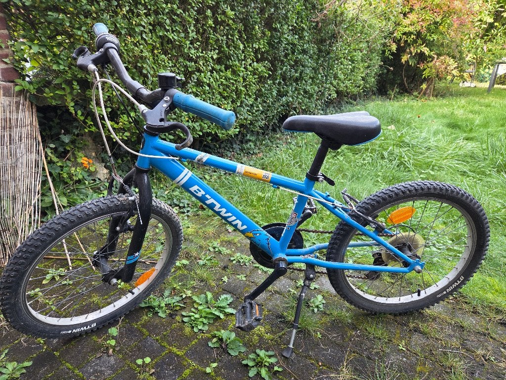 Vélo enfant BTwin 20 pouces bleu (6 à 8 ans / 120 - 135 cm), Ophalen, 20 inch of meer, Gebruikt, Velgrem