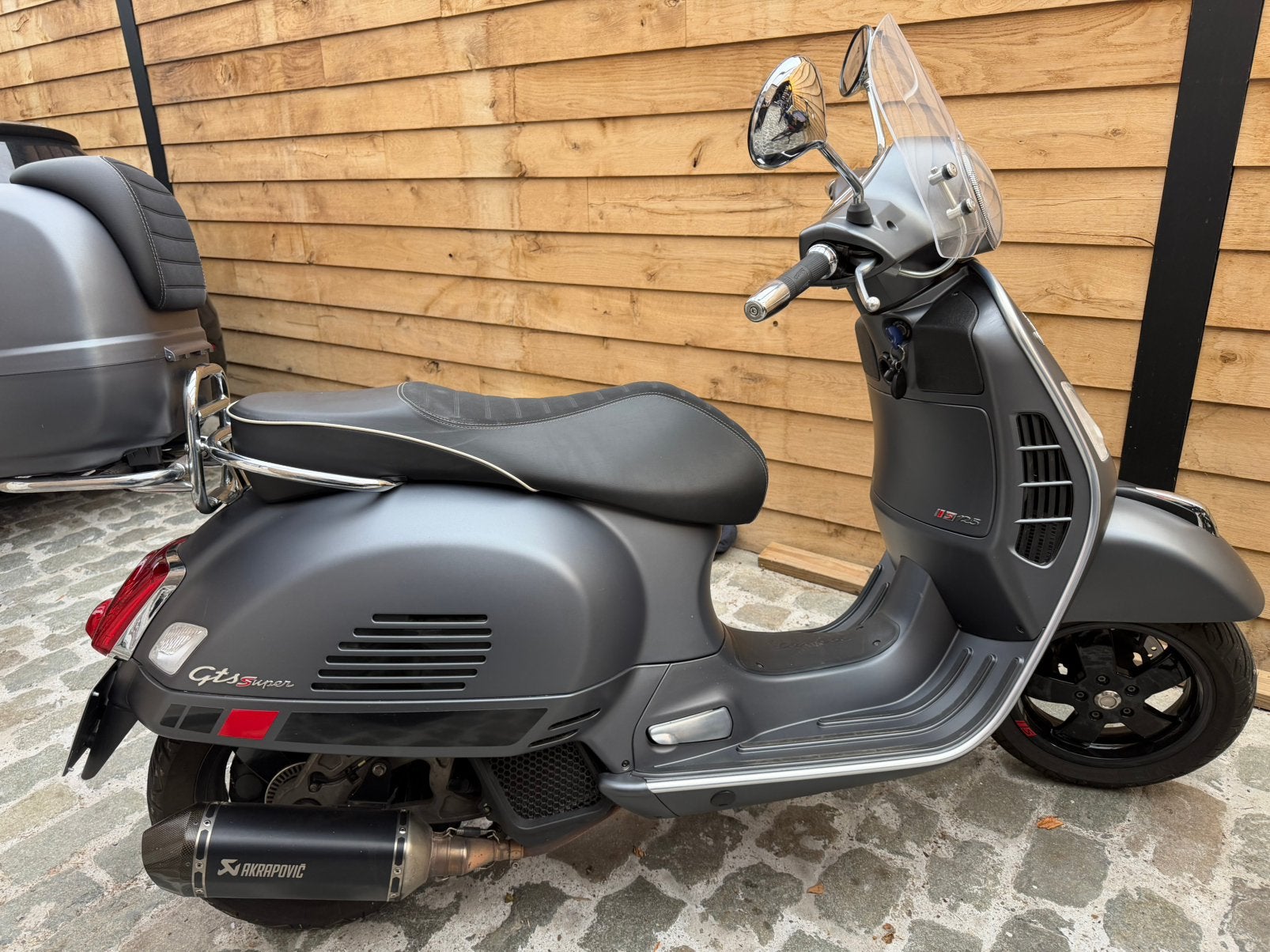 Vespa gts 125 in topstaat!!, Fietsen en Brommers, Scooters | Vespa, Ophalen, Zo goed als nieuw