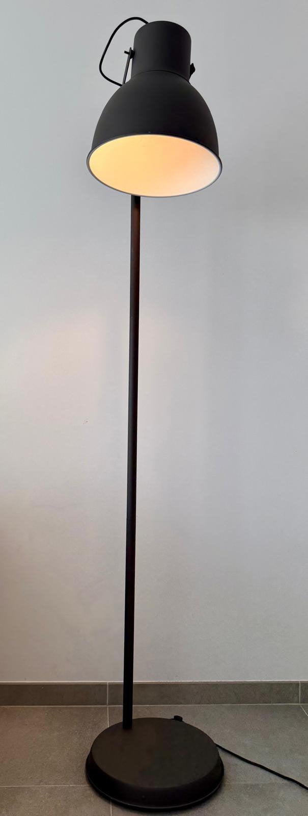 Lampe sur pied IKEA HEKTAR, Enlèvement, Comme neuf, 150 à 200 cm