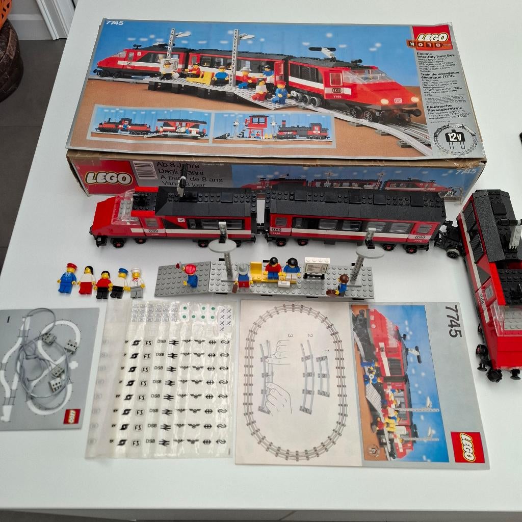 Lego treinset 12V 7745, Enlèvement ou Envoi, Utilisé, Ensemble complet, Lego