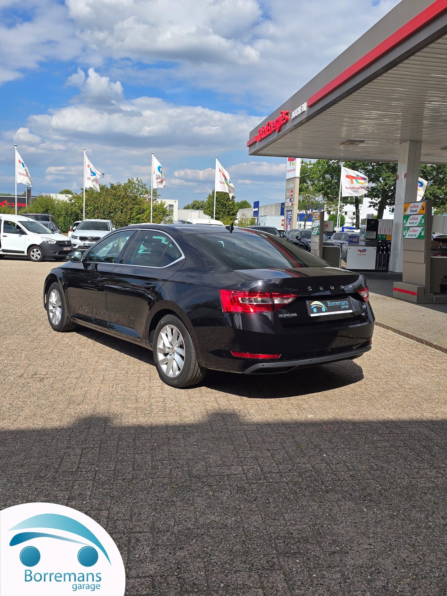 Skoda Superb 1.4 TSI PHEV Automaat | Camera | CarPlay | Zet, Autos, Skoda, Euro 6, 0 kg, Noir, Automatique