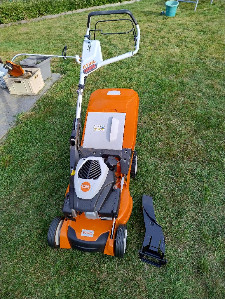 Tondeuse Stihl à essence quasi neuve, Stihl, Fonction de mulching, 40 à 49 cm, Enlèvement