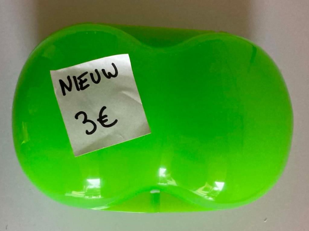 Tupperware kiwidoos   VERKOCHT, Ophalen