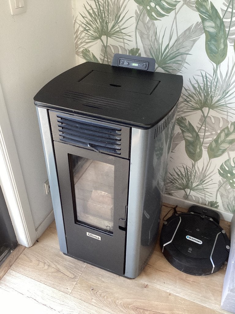 Qlima pelletkachel Fiorina 74 S grijs, Enlèvement, Utilisé, Autoportant, Poêle à granulés