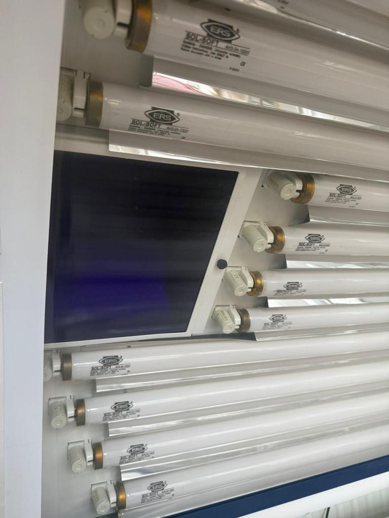 Machine à UV professionnelle – Très bon état, Enlèvement, Comme neuf