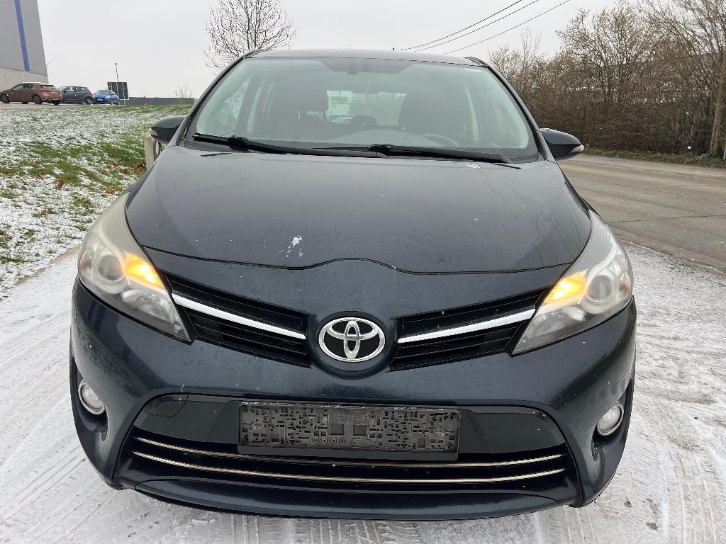 7 Place Toyota Verso 1.6 Diesel, Auto's, Euro 5, 7 zetels, Bedrijf, 5 deurs