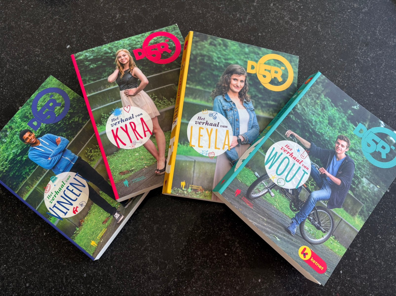 De 5R C.Scheer - Het verhaal van Wout/Leyla/ Kyra / Vincent, Ophalen of Verzenden, Camiel Scheer; David Madder