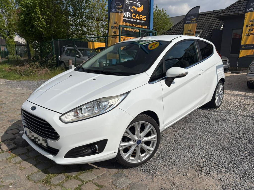 Ford Fiesta 1.5 top staat mag overal rijden, Auto's, Ford, Voorwielaandrijving, Euro 5, Stof, Zwart