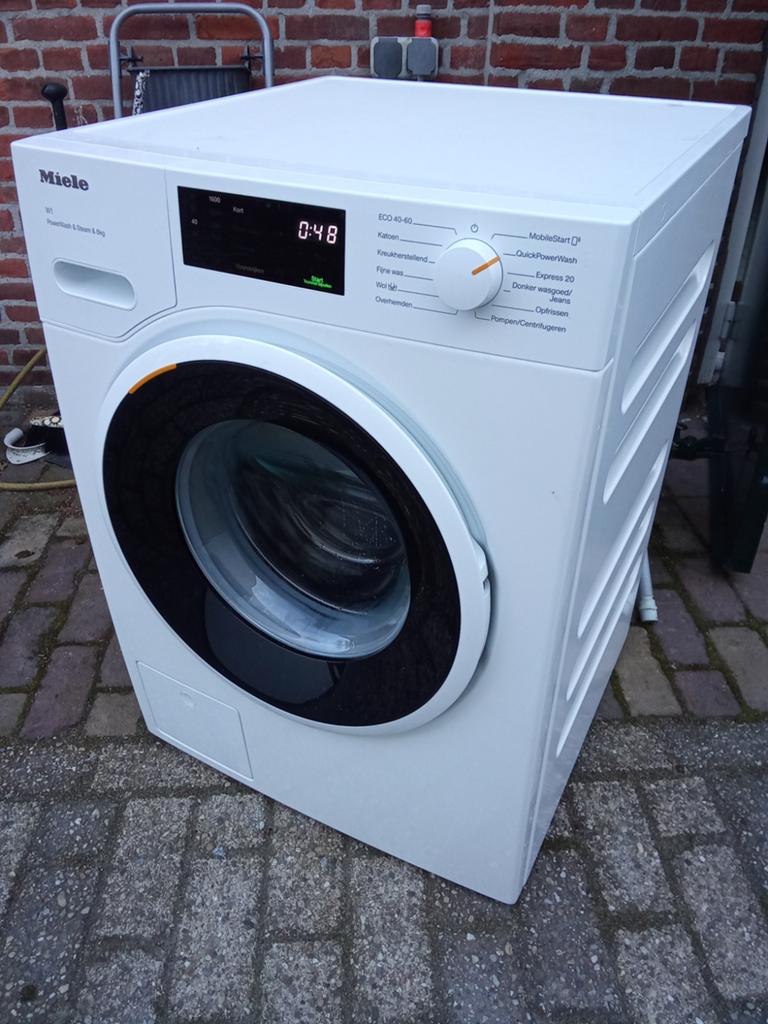 Miele W1 bouwjaar 2025 Powerwash en Steamcare 1600, Programme lavage à la main, 1600 tours ou plus, Comme neuf, Chargeur frontal