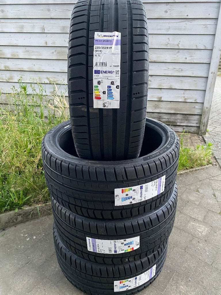 235/35 ZR19 91Y MICHELIN PILOT SPORT 5 ** NIEUW **, Nieuw, 235 mm, Band(en), Personenwagen